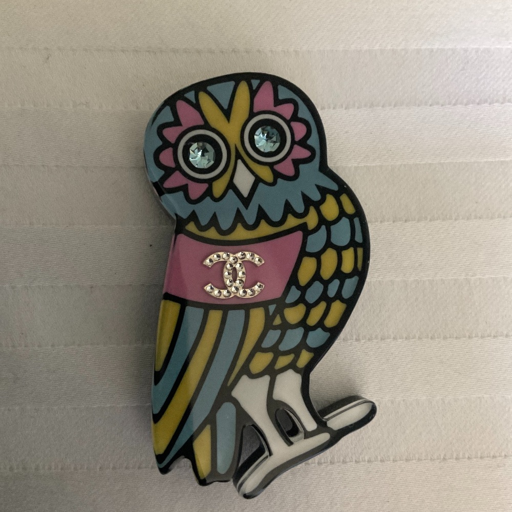 CHANEL Owl Pin